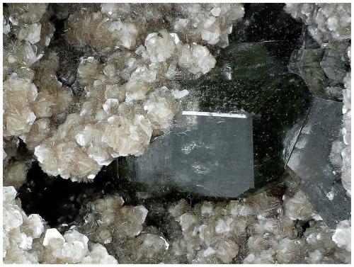 Fluorapatite, Muscovite<br />Minas da Panasqueira, Aldeia de São Francisco de Assis, Covilhã, Castelo Branco, Cova da Beira, Centro, Portugal<br />11 cm x 6 cm x 5 cm<br /> (Author: silvia)