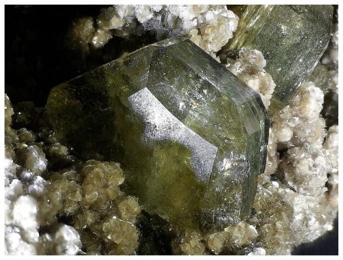 Fluorapatite, Muscovite<br />Minas da Panasqueira, Aldeia de São Francisco de Assis, Covilhã, Castelo Branco, Cova da Beira, Centro, Portugal<br />11 cm x 6 cm x 5 cm<br /> (Author: silvia)