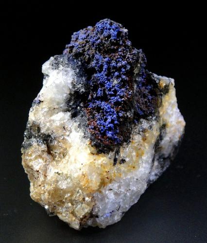 Fosfosiderita<br />Mina Sitio do Castelo (Cantera Folgosinho), Folgosinho, Gouveia, Distrito Guarda, Región Centro, Portugal<br />4 x 4 cm.<br /> (Autor: Antonio P. López)
