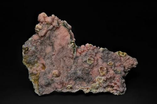 Rhodochrosite<br />Broken Hill, Yancowinna County, New South Wales, Australia<br />7.8 x 5.7 cm<br /> (Author: am mizunaka)