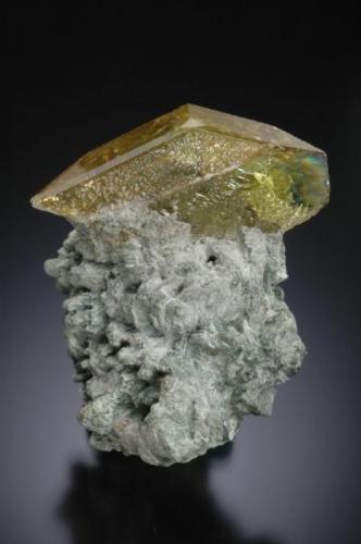 Titanite ( Sphene ) 
Dorfer Alp, Tyrol, Austria
4.3 x 5.2 x 3.8 cm (Author: Gail)