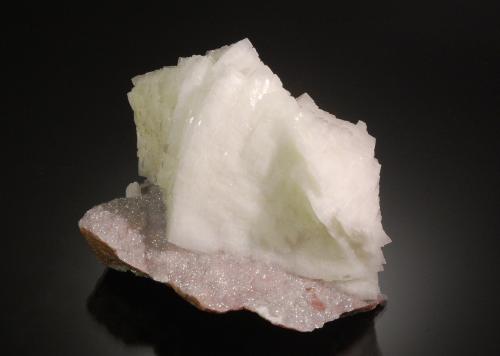 Calcite<br />Tsumeb Mine, Tsumeb, Otjikoto Region, Namibia<br />9.0 x 7.4 x 6.3 cm<br /> (Author: Michael Shaw)