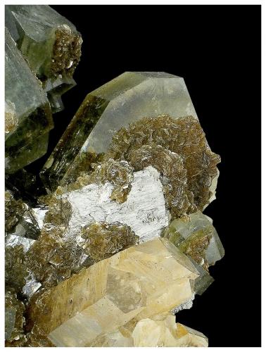 Fluorapatite, Quartz, Muscovite, Arsenopyrite<br />Minas da Panasqueira, Aldeia de São Francisco de Assis, Covilhã, Castelo Branco, Cova da Beira, Centro, Portugal<br />8 cm x 4 cm x 3 cm<br /> (Author: silvia)