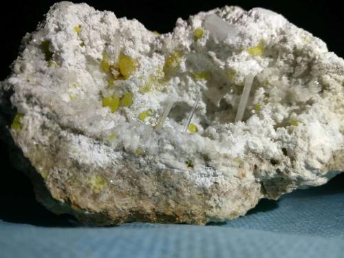 Gypsum, Sulphur, Anhydrite, Celestine<br />Lercara Friddi, Metropolitan City of Palermo Province, Sicily, Italy<br />9x7 cm<br /> (Author: mineralenzo)