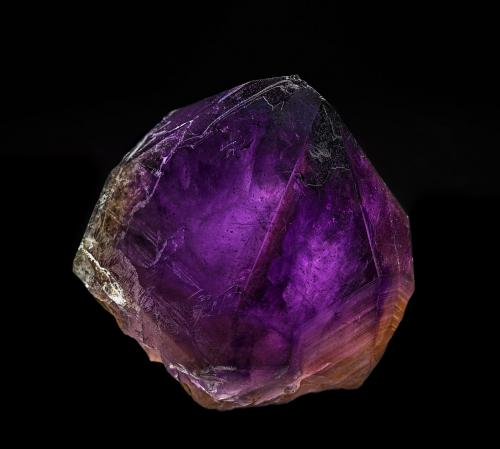 Quartz (variety amethyst)<br />The Great Australian Amethyst Mine, Wyloo Station, Ashburton Shire, Western Australia, Australia<br />11.2 x 9.0 cm<br /> (Author: am mizunaka)