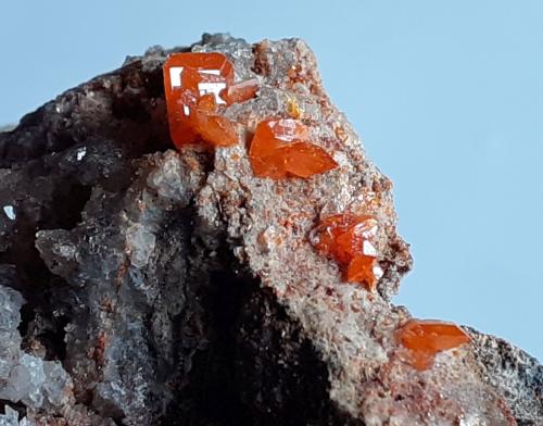Wulfenite<br />Pure Potential Mine, Silver District, Trigo Mountains, La Paz County, Arizona, USA<br />4,5 x 3 cm<br /> (Author: Volkmar Stingl)