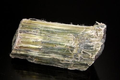 Chrysotile<br />Bell Mine, Thetford Mines, Chaudière-Appalaches, Québec, Canada<br />6.4 x 2.7 x 2.2 cm<br /> (Author: Michael Shaw)