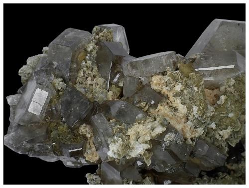 Fluorapatite, Siderite, Arsenopyrite, Muscovite<br />Minas da Panasqueira, Aldeia de São Francisco de Assis, Covilhã, Castelo Branco, Cova da Beira, Centro, Portugal<br />6 cm x 5 cm x 3 cm<br /> (Author: silvia)