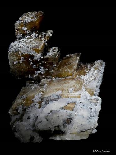 Calcita.<br />Distrito Jalgaon, Maharashtra, India<br />110x70 mm.<br /> (Autor: Jesus Franquesa Baucells)