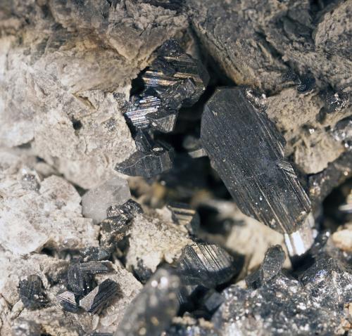 Freieslebenita, Siderita<br />Hiendelaencina, Comarca Serranía de Guadalajara, Guadalajara, Castilla-La Mancha, España<br />cristales de hasta 8mm<br /> (Autor: Raul Vancouver)