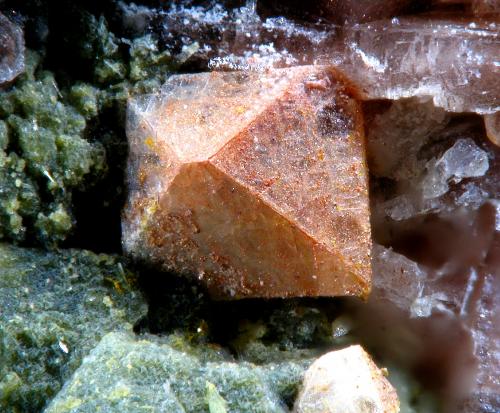 Zircon<br />Cantera Los Arenales, Monte La Rocha de Piquer, Torás, Comarca Alto Palancia, Castellón / Castelló, Comunidad Valenciana / Comunitat Valenciana, España<br />FOV 2 mm.<br /> (Author: Rewitzer Christian)