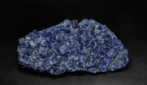 Fluorite, Quartz<br />Granite Quarry, Shannapheasteen, Connemara, County Galway, Connacht, Ireland<br />8.6 x 4.2 cm<br /> (Author: am mizunaka)