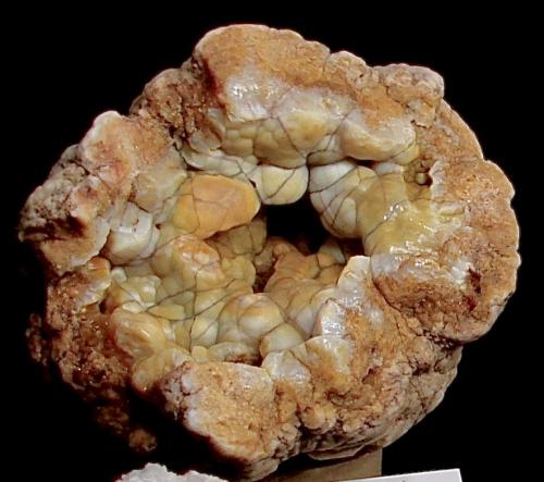 Quartz (variety chalcedony)<br />Condado Monroe, Indiana, USA<br />full cabinet size, 16 cm<br /> (Author: Bob Harman)