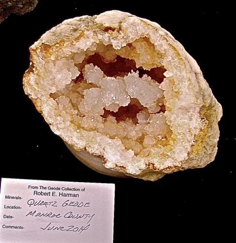 Quartz<br />Condado Monroe, Indiana, USA<br />11 cm<br /> (Author: Bob Harman)