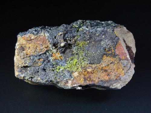 Piromorfita<br />Mina Luis, filón Norte, Minas del General, Cabezarrubias del Puerto, Comarca Valle de Alcudia, Ciudad Real, Castilla-La Mancha, España<br />7 x 5 cm.<br /> (Autor: Antonio P. López)