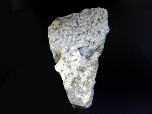 Clinoptilolita, Cuarzo (variedad calcedonia)<br />Volcán Cabezo Negro de Zeneta, Murcia, Comarca Huerta de Murcia, Región de Murcia (Murcia), España<br />8 x 5 cm.<br /> (Autor: Antonio P. López)