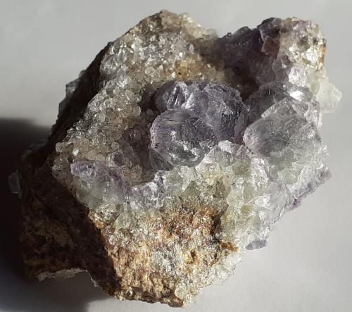 Fluorite, Quartz<br />Wudun Quarry, Wuyishan, Nanping Prefecture, Fujian Province, China<br />4 x 3 cm<br /> (Author: Volkmar Stingl)