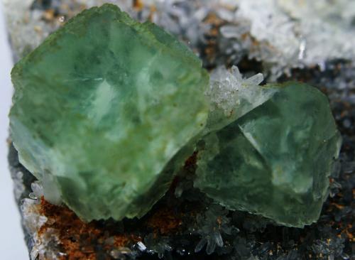 Fluorita<br />Mina Xianghualing, Xianghualing, Linwu, Prefectura Chenzhou, Provincia Hunan, China<br />7x5.5x4 cm<br /> (Autor: Luis Edmundo Sánchez Roja)