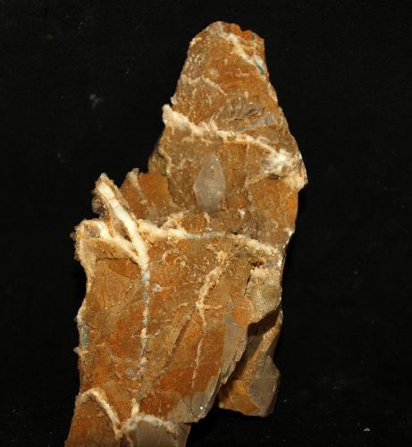 Calcita<br />Cantera Cabezoncillo, Cabeçonet/Alto del Salmitre, Municipio Busot, Comarca Campo de Alicante, Alicante / Alacant, Comunidad Valenciana / Comunitat Valenciana, España<br />10.5 x 4.5 cm<br /> (Autor: Pedro Antonio)