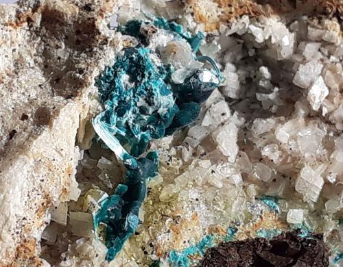 Malachite, Dolomite, Calcite<br />Ringenwechsel Mining District, Troi, District Schwaz, Inn Valley, North Tyrol, Tyrol/Tirol, Austria<br />FoV 2,5 x 2 cm<br /> (Author: Volkmar Stingl)