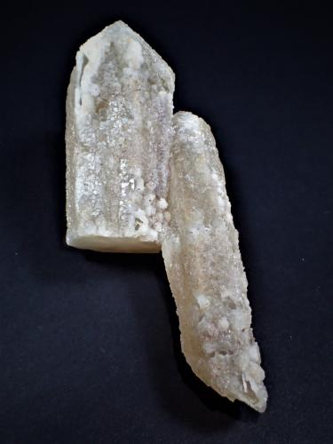 Quartz (variety trapiche)<br />Chifeng (Ulanhad), Inner Mongolia Autonomous Region, China<br />105 mm x 44 mm x 44 mm<br /> (Author: Don Lum)