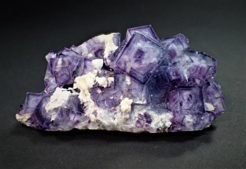 Fluorite<br />Yaogangxian Mine, Yizhang, Chenzhou Prefecture, Hunan Province, China<br />74 mm x 34 mm x 29 mm<br /> (Author: Don Lum)