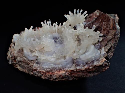 Quartz Scepters, Quartz (variety chalcedony)<br />Dugway Range, Tooele County, Utah, USA<br />86 mm x 56 mm x 57 mm<br /> (Author: Don Lum)