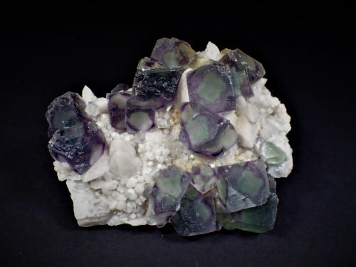 Fluorite, Quartz<br />Huanggang Mines, Hexigten Banner (Kèshíkèténg Qí), Chifeng (Ulanhad), Inner Mongolia Autonomous Region, China<br />105 mm x 86 mm<br /> (Author: Don Lum)