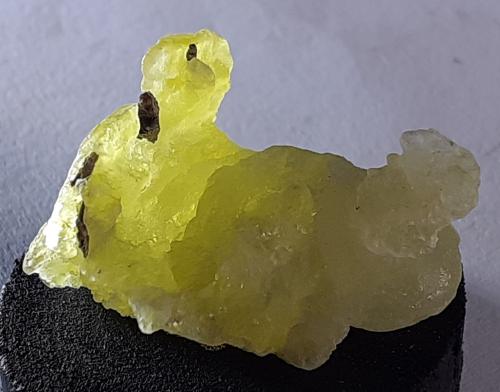 Brucite<br />Killa Saifullah District, Balochistan (Baluchistan), Pakistan<br />2 x 1,7 cm<br /> (Author: Volkmar Stingl)