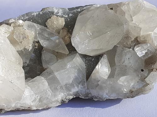 Calcite, Pyrite<br />Yongping, Yanshan, Shangrao Prefecture, Jiangxi Province, China<br />6 x 3 cm<br /> (Author: Volkmar Stingl)