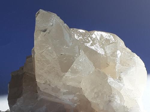 Calcite<br />Wuyi tunnel north (construction site), Wuyishan, Nanping Prefecture, Fujian Province, China<br />8 x 7 cm<br /> (Author: Volkmar Stingl)