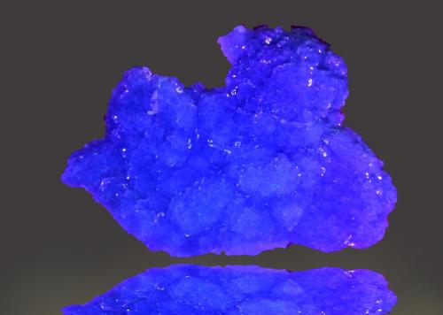 Fluorite<br />Xinyang Prefecture, Henan Province, China<br />204 mm x 138 mm x 45 mm<br /> (Author: Firmo Espinar)