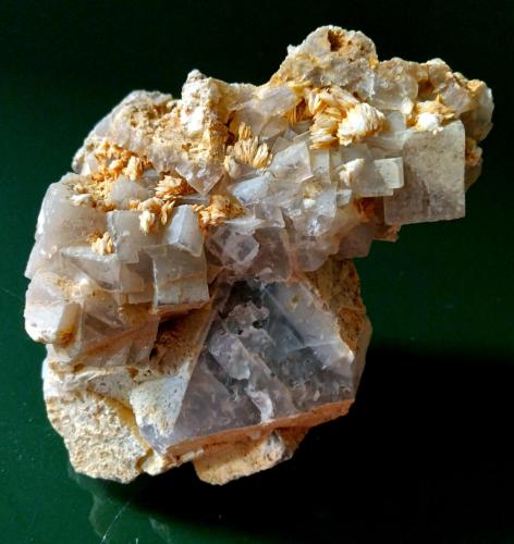 Fluorite and Baryte<br />Termini Imerese, Metropolitan City of Palermo Province, Sicily, Italy<br />12 x 8 cm<br /> (Author: mineralenzo)