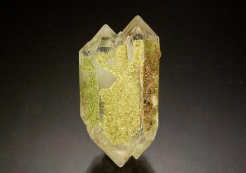 Epidote on Quartz<br />Cambridge, Coos County, New Hampshire, USA<br />2.5 x 1.4 cm<br /> (Author: Michael Shaw)