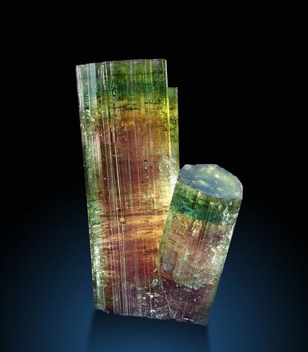 Tourmaline<br />Provincia Fianarantsoa, Madagascar<br />Specimen height 6 cm<br /> (Author: Tobi)