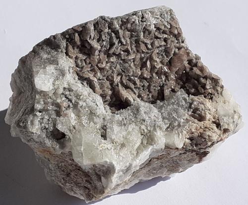 Axinite-(Fe)<br />Maishofen, Zell am See District, Hohe Tauern, Salzburg, Austria<br />4,5 x 4 cm<br /> (Author: Volkmar Stingl)