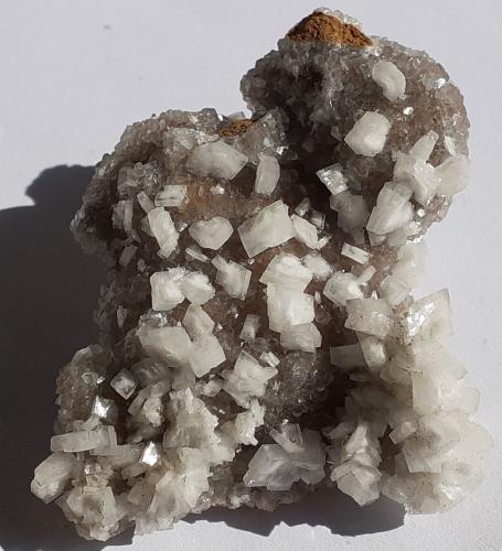 Baryte and Calcite on Magnesite<br />Magnesite deposit, Bürglkopf, Hochfilzen, Kitzbühel District, North Tyrol, Tyrol/Tirol, Austria<br />6 x 5,5 cm<br /> (Author: Volkmar Stingl)