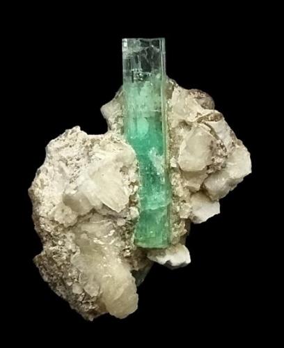 Emerald
Kazakhstan
2,5cm (Author: parfaitelumiere)