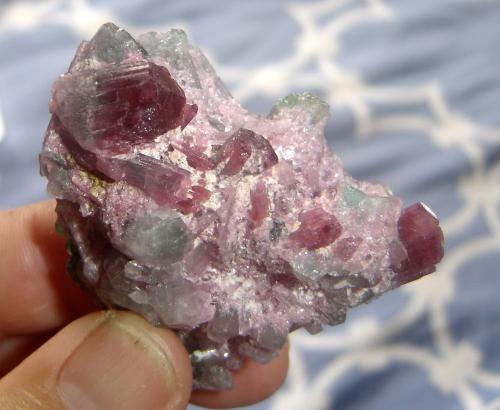 Elbaita<br />Quintos do Meio Mine, Parelhas, Caicó, Rio Grande do Norte, Brazil<br />4,0 x 3,8 x 2,5 cm<br /> (Autor: Anisio Claudio)