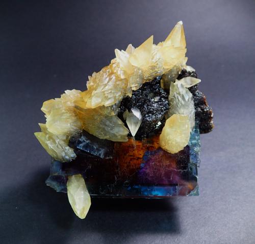 Fluorite, Calcite, Sphalerite<br />Annabel Lee Mine, Harris Creek Sub-District, Hardin County, Illinois, USA<br />125 mm x 115 mm<br /> (Author: Don Lum)