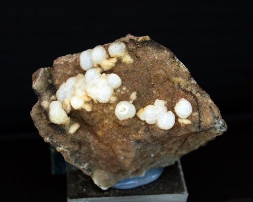 Cuarzo (variedad calcedonia)<br />Volcán Cabezo Negro de Zeneta, Murcia, Comarca Huerta de Murcia, Región de Murcia (Murcia), España<br />6 x 5 cm<br /> (Autor: Pedro Antonio)