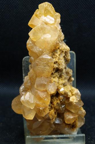 Calcita<br />Cantera Candesa, Alto de Verdenueva, Camargo, Comarca Santander, Cantabria, España<br />10 x 4.5 cm<br /> (Autor: Pedro Antonio)