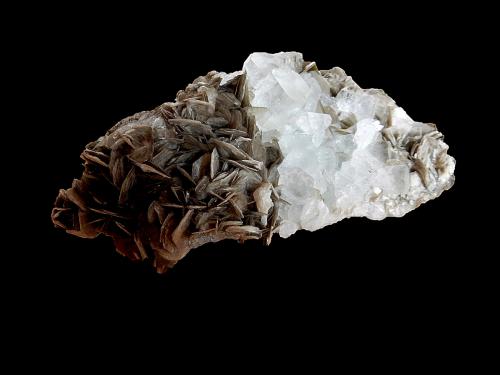 Beryl var. Aquamarine and Muscovite<br />Pakistan<br />113mm x 46mm x 45 mm<br /> (Author: Dany Mabillard)