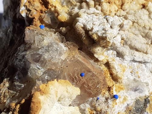 Azurite, Fluorite, Chalcedony<br />Yongping Mine, Yongping, Yanshan, Shangrao Prefecture, Jiangxi Province, China<br />7 x 4 cm<br /> (Author: Volkmar Stingl)