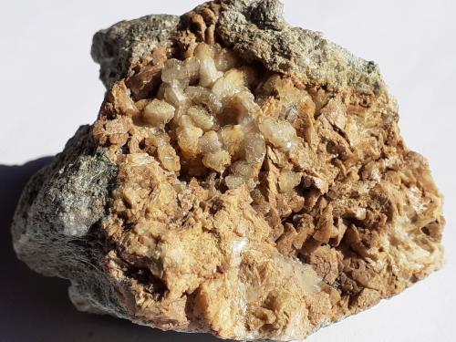Calcite, Siderite<br />Fendels Gorge, Ried im Oberinntal, Landeck District, North Tyrol, Tyrol/Tirol, Austria<br />5 x 4 cm<br /> (Author: Volkmar Stingl)