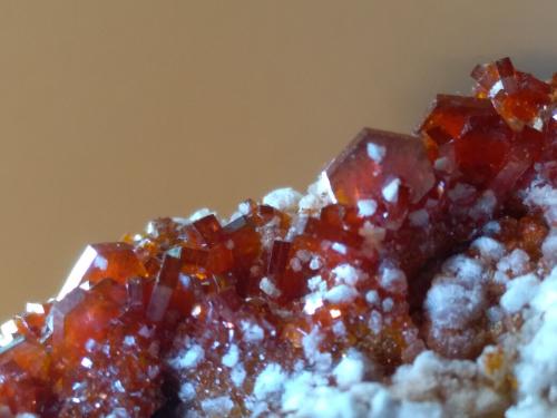 Vanadinite, Baryte, Calcite<br />Mibladen (distrito minero Mibladen), Midelt, Provincia Midelt, Región Drâa-Tafilalet, Marruecos<br />10,5 x 8,5 cm<br /> (Author: Sante Celiberti)