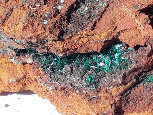 Brochantite<br />Christiana Mine, Kamariza Mines, Agios Konstantinos, Lavrion Mining District, Attikí (Attica) Prefecture, Greece<br />4,5 x 3,5 cm<br /> (Author: Volkmar Stingl)