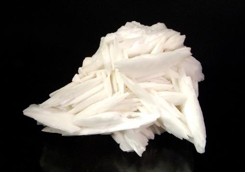 Barite<br />Font d'Arques, Cabrières-Péret mining district, Mèze, Béziers District, Hérault, Occitanie, France<br />14.3 x 11.2 x 6.0 cm<br /> (Author: Michael Shaw)
