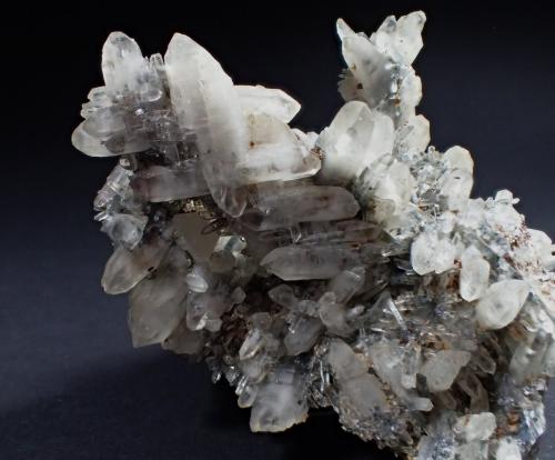 Quartz<br />Erongo Mountain, Usakos, Erongo Region, Namibia<br />107 mm x 82 mm x 64 mm<br /> (Author: Don Lum)