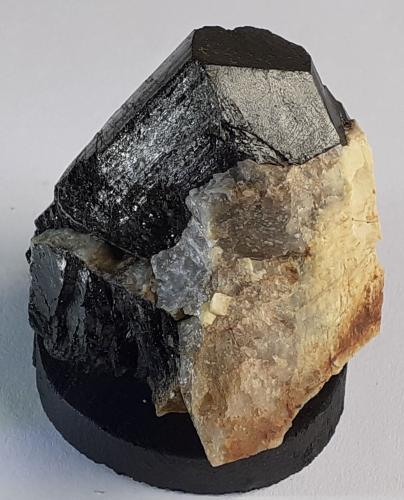 Schorl (Tourmaline Group)<br />Miesling Valley, Spitz, Krems-Land, Waldviertel, Lower Austria/Niederösterreich, Austria<br />4,5 x 4 cm<br /> (Author: Volkmar Stingl)